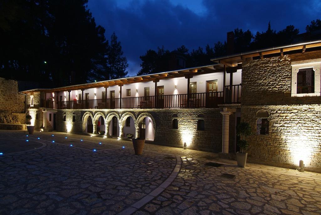 Hotel Frontzu Politia Giannina Esterno foto